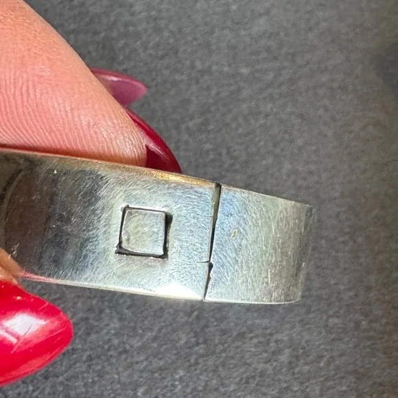 Vintage coral inlay Sterling silver hinged bracelet made in Mexico